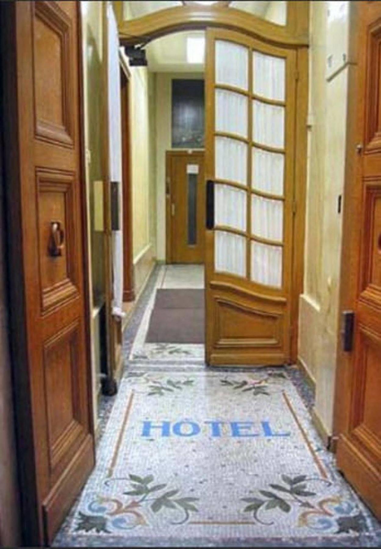 ホテル ティケトンヌ パリ エクステリア 写真